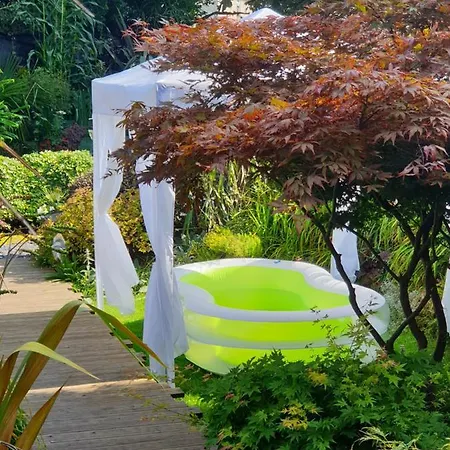 Tropical Garden Oasis * Birmingham
